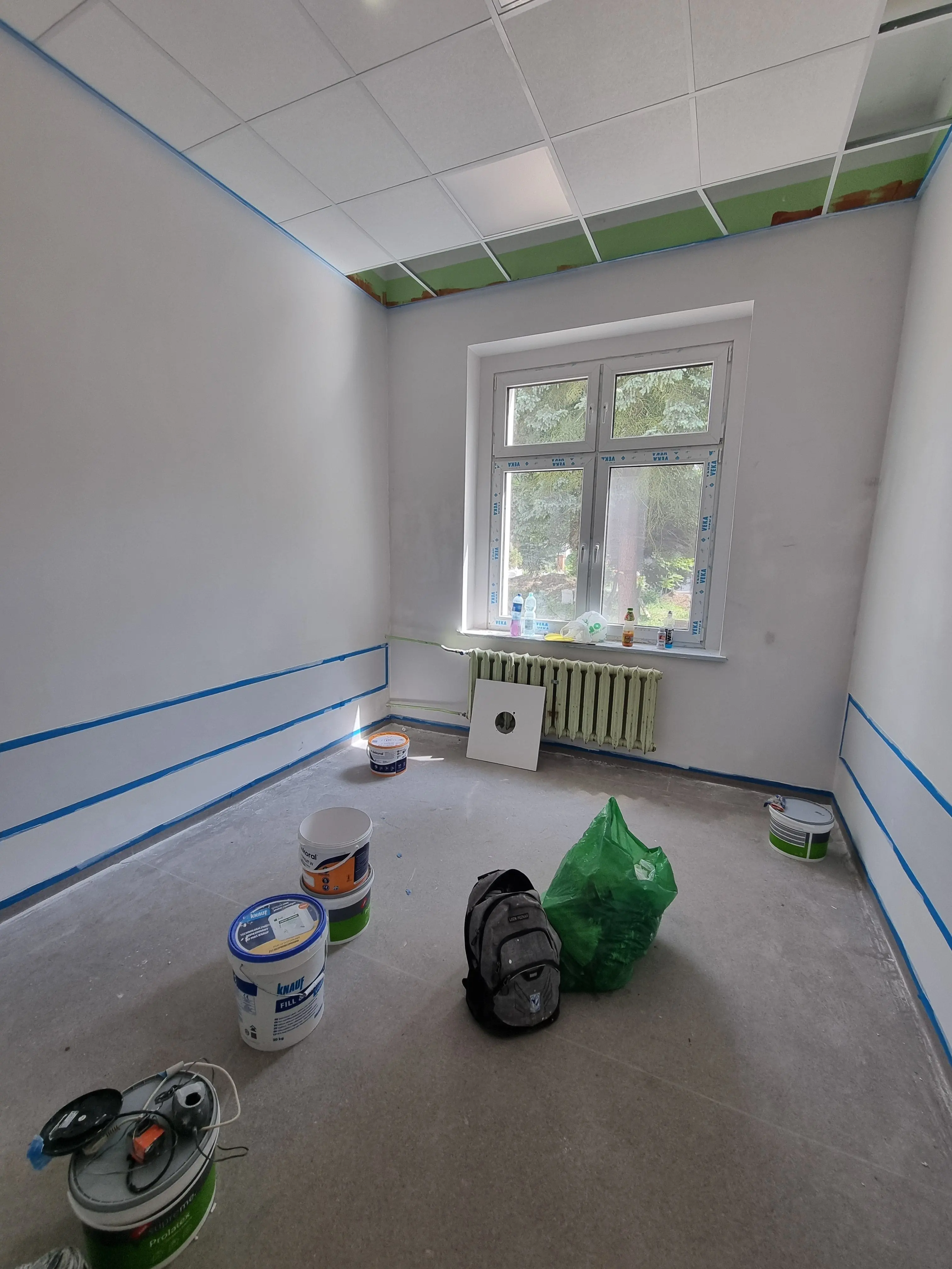 Czysty pokój po pracach wykończeniowych – profesjonalne sprzątanie poremontowe przez Karen Błysk