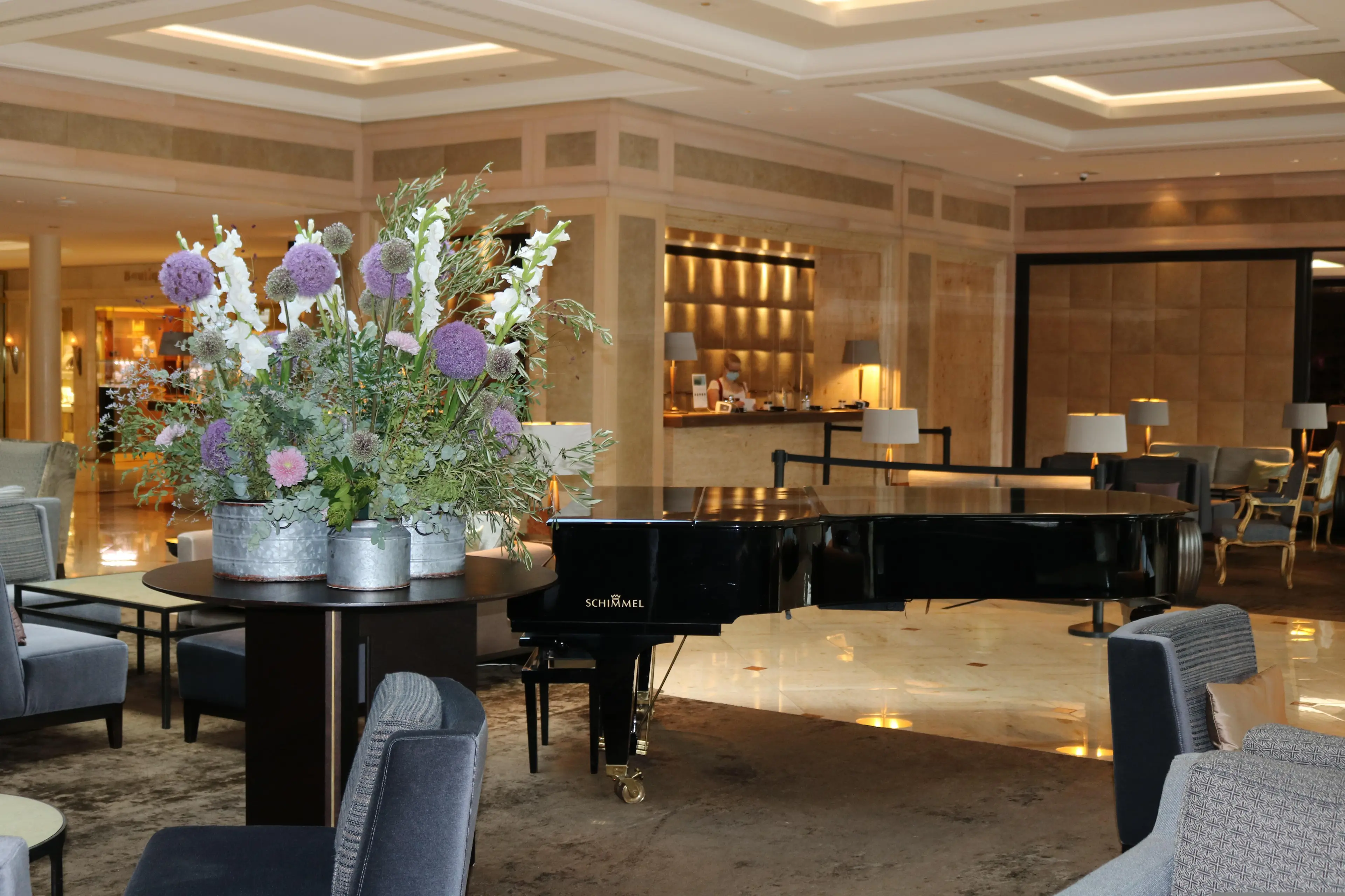 Eleganckie wnętrze hotelu - profesjonalne sprzątanie hoteli i salonów SPA Karen Błysk Gniezno